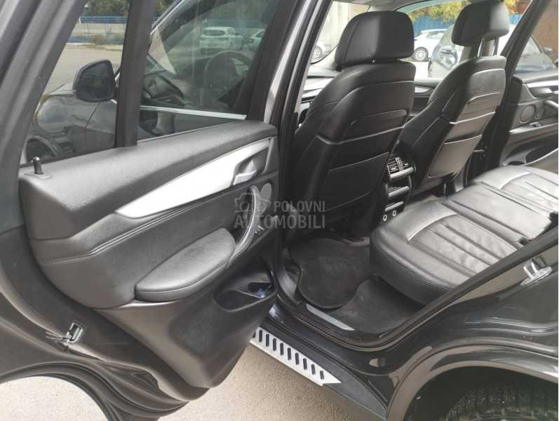 BMW X5 rezervisan
