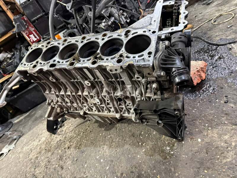 M57n2 Polumotor 30d 235 286ks