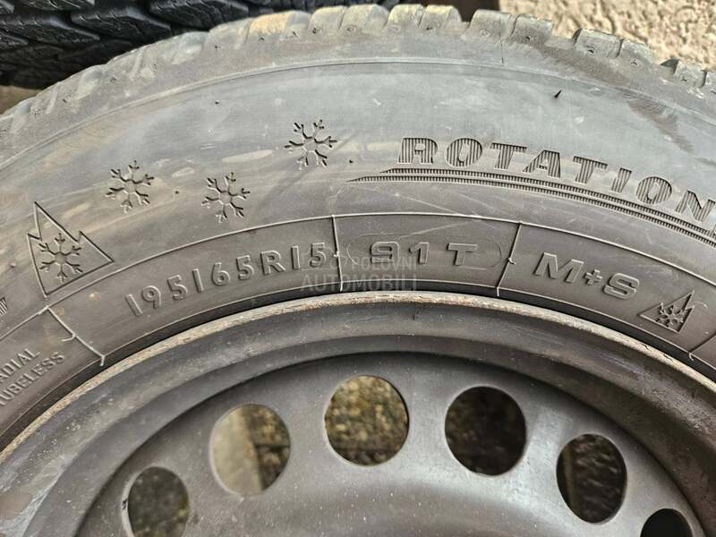 Dunlop 195/65 R15 Zimska