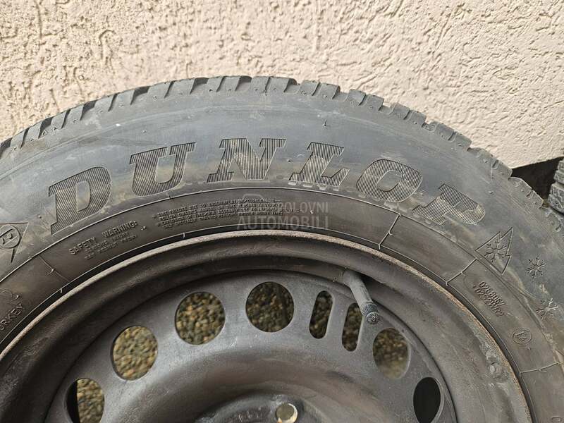 Dunlop 195/65 R15 Zimska