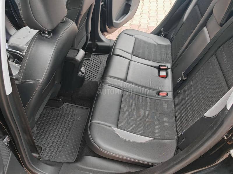 Peugeot 2008 1.6 e-hdi/ Allure