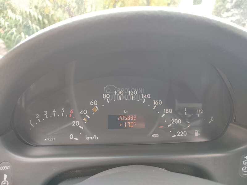 Mercedes Benz Vaneo 