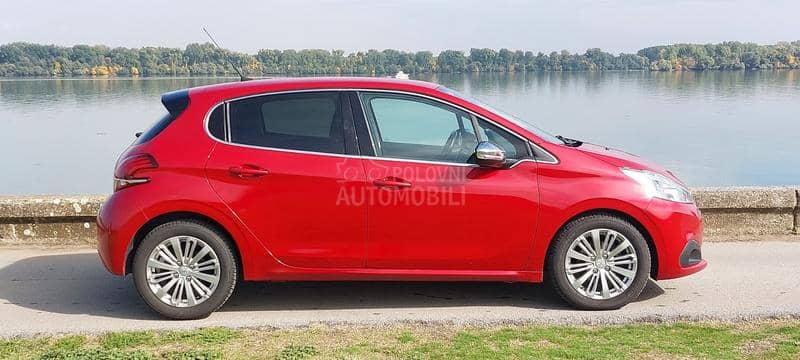 Peugeot 208 1.6hdi Exklusiv Peugeot 208 1.6hdi Exklusiv