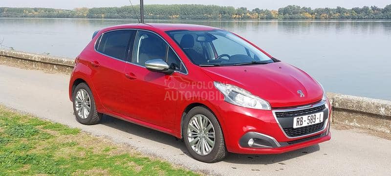 Peugeot 208 1.6hdi Exklusiv Peugeot 208 1.6hdi Exklusiv