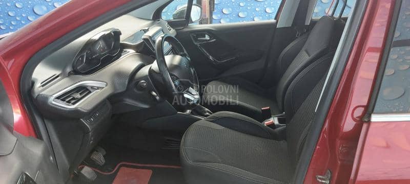 Peugeot 208 1.6hdi Exklusiv Peugeot 208 1.6hdi Exklusiv