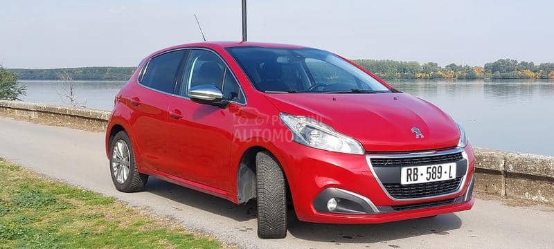 Peugeot 208 1.6hdi Exklusiv Peugeot 208 1.6hdi Exklusiv