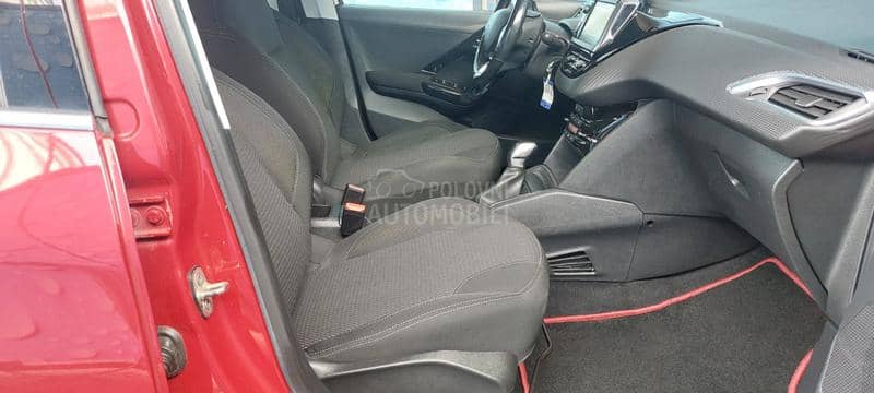 Peugeot 208 1.6hdi Exklusiv Peugeot 208 1.6hdi Exklusiv