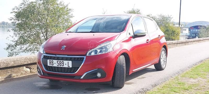 Peugeot 208 1.6hdi Exklusiv Peugeot 208 1.6hdi Exklusiv