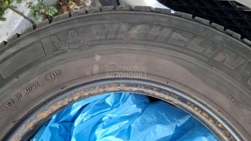 Michelin 225/75 R16 Letnja