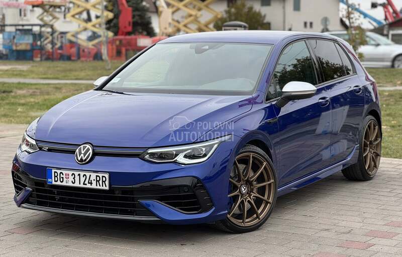 Volkswagen Golf 8 R 420/IQ/Akrapovic