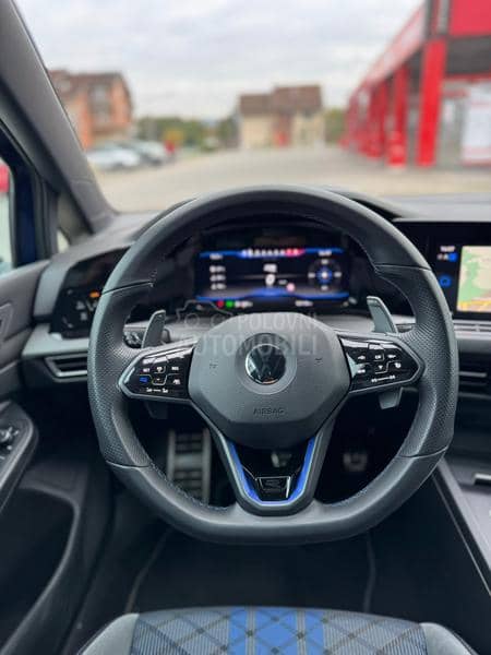 Volkswagen Golf 8 R 420/IQ/Akrapovic