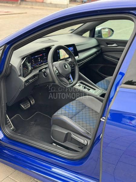 Volkswagen Golf 8 R 420/IQ/Akrapovic