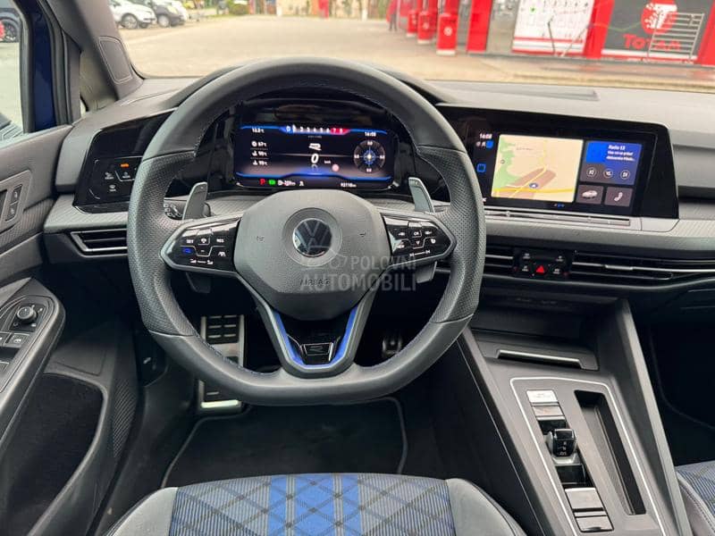 Volkswagen Golf 8 R 420/IQ/Akrapovic