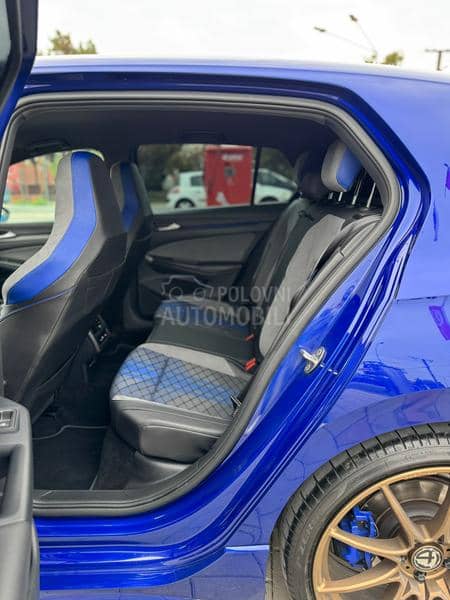 Volkswagen Golf 8 R 420/IQ/Akrapovic