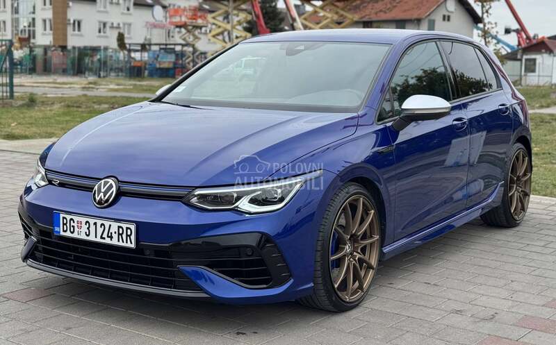 Volkswagen Golf 8 R 420/IQ/Akrapovic