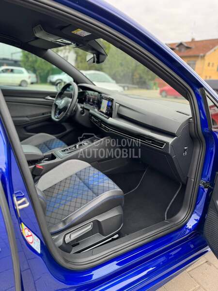 Volkswagen Golf 8 R 420/IQ/Akrapovic