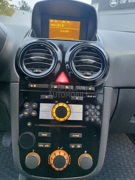 Opel Corsa D 1.7 COSMO