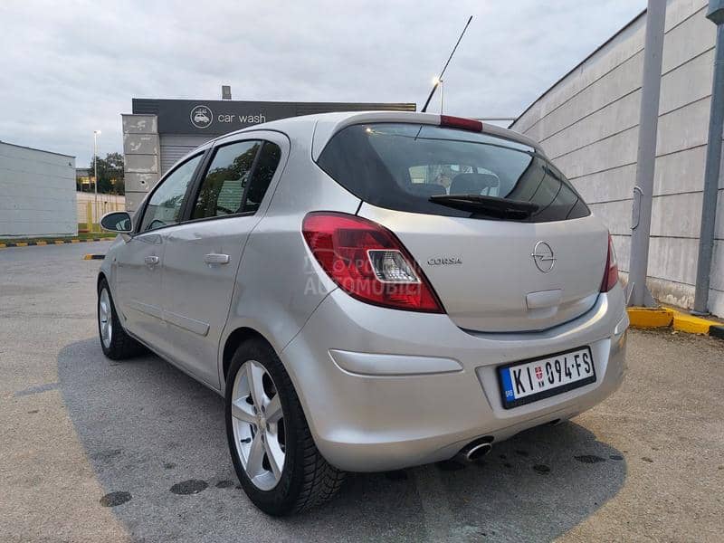 Opel Corsa D 1.7 COSMO