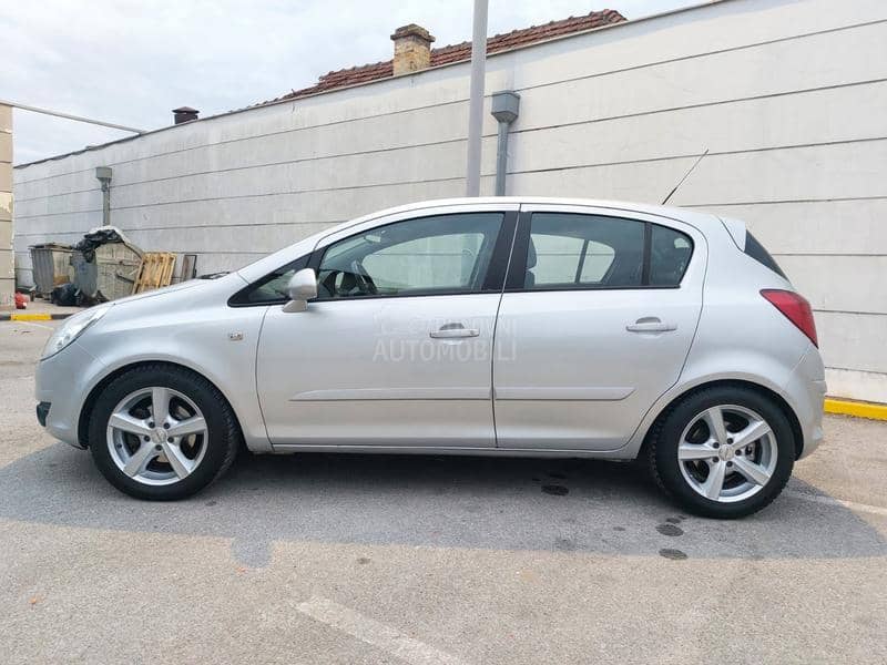 Opel Corsa D 1.7 COSMO