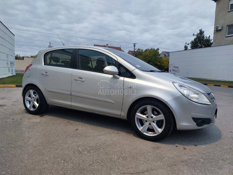 Opel Corsa D 1.7 COSMO