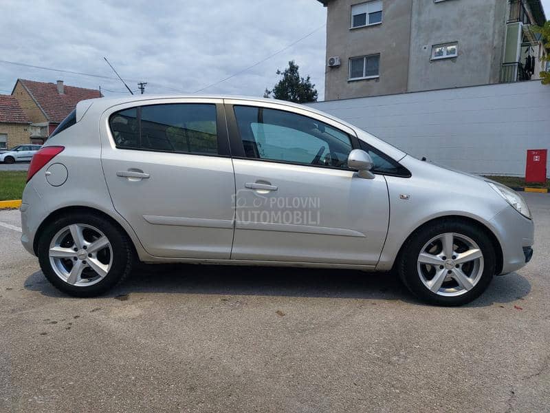 Opel Corsa D 1.7 COSMO