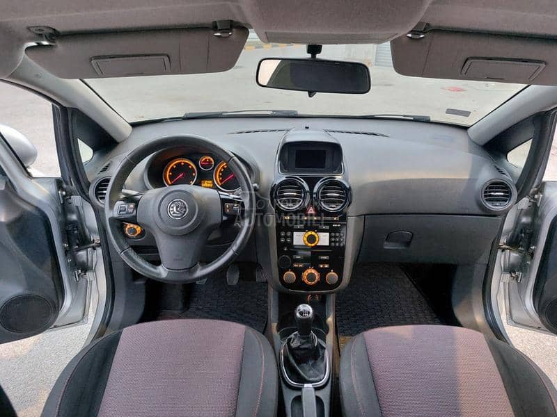 Opel Corsa D 1.7 COSMO