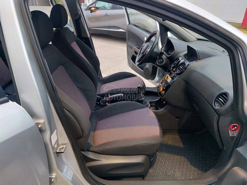 Opel Corsa D 1.7 COSMO