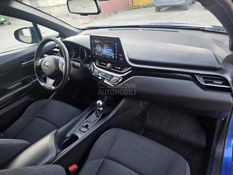 Toyota C-HR Serv isna  istoria