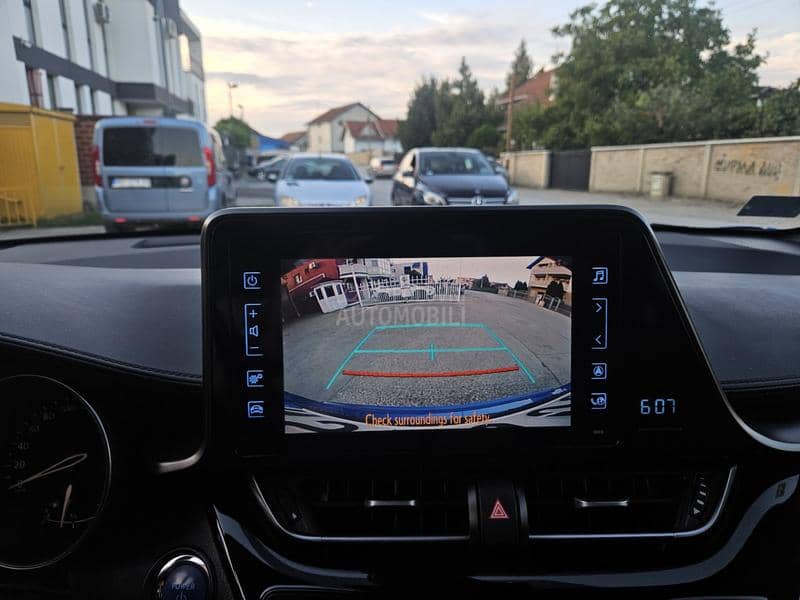 Toyota C-HR Serv isna  istoria