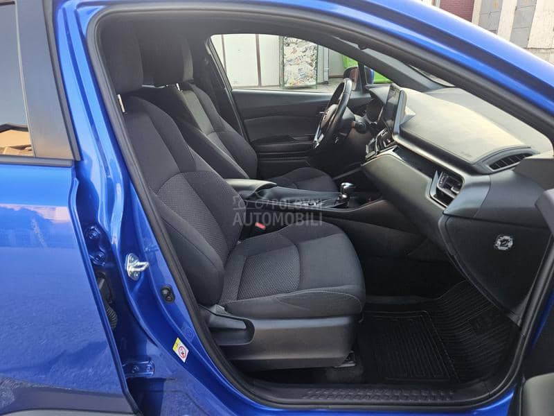 Toyota C-HR Serv isna  istoria