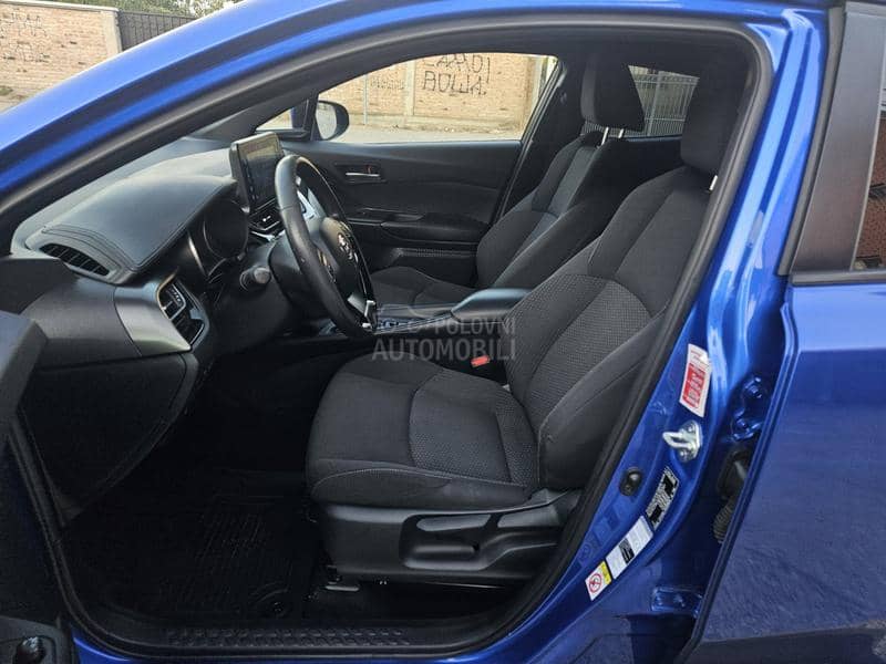 Toyota C-HR Serv isna  istoria
