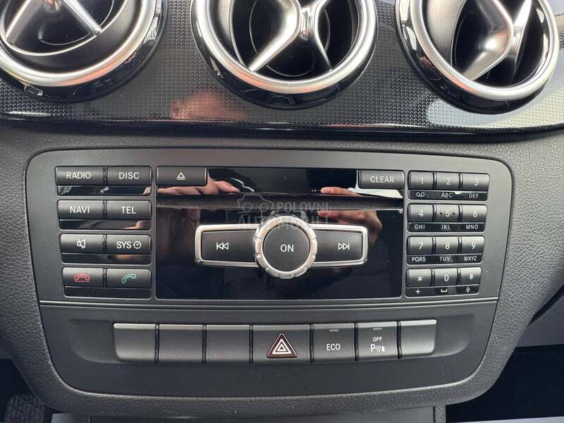 Mercedes Benz B 180 