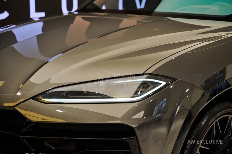 Lamborghini Urus SE V8 NEW