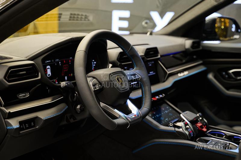 Lamborghini Urus SE V8 NEW