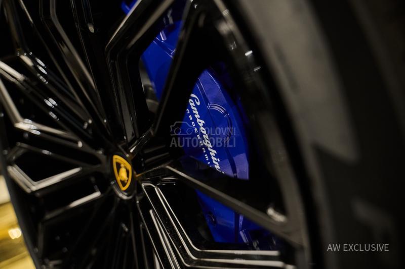 Lamborghini Urus SE V8 NEW