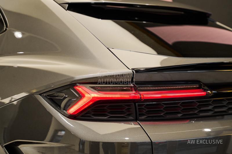 Lamborghini Urus SE V8 NEW