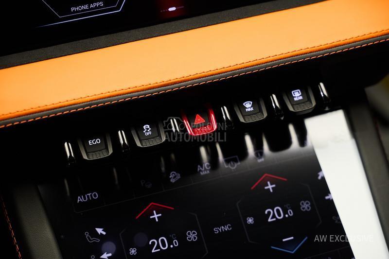 Lamborghini Urus SE V8 BLACK