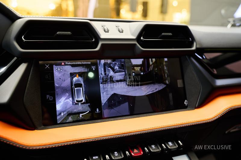 Lamborghini Urus SE V8 BLACK