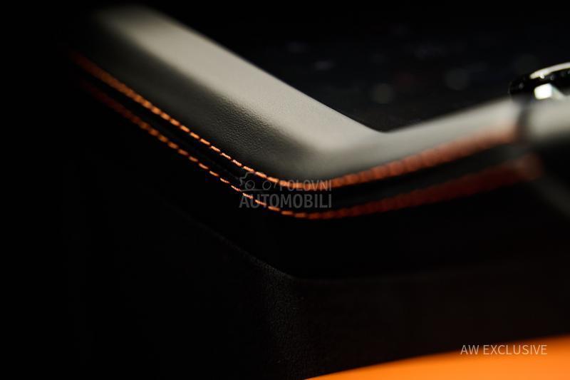 Lamborghini Urus SE V8 BLACK