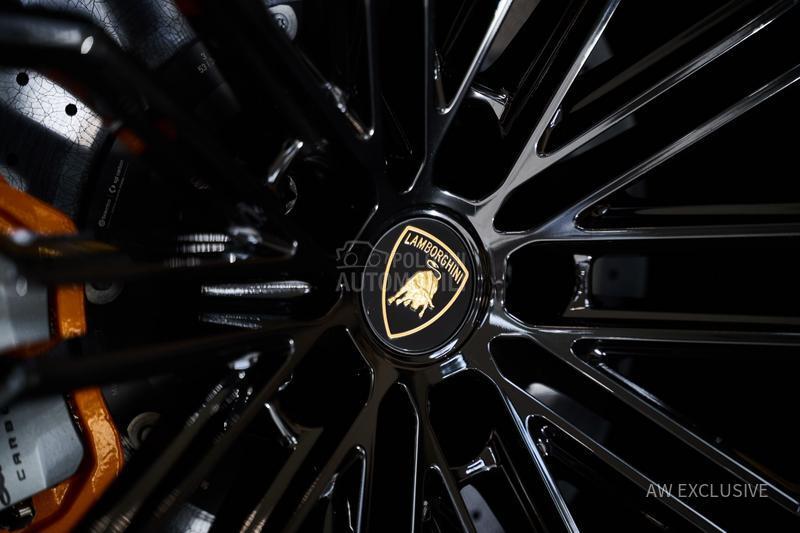 Lamborghini Urus SE V8 BLACK