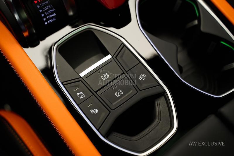 Lamborghini Urus SE V8 BLACK