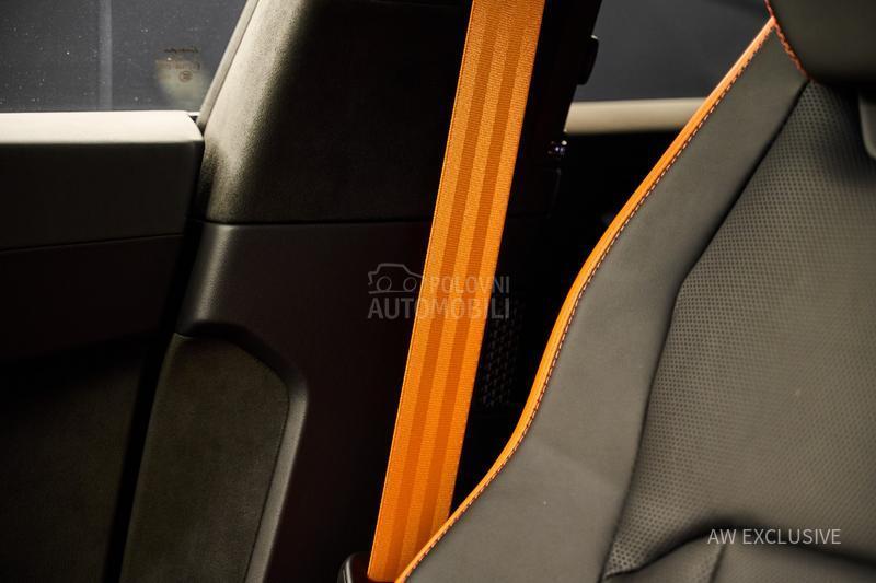 Lamborghini Urus SE V8 BLACK