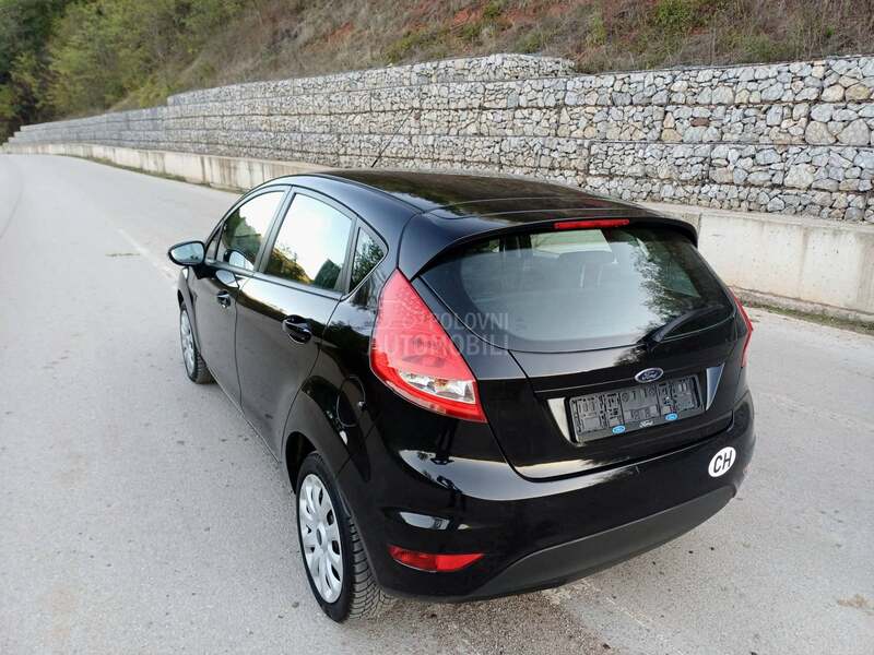 Ford Fiesta 1.25i TREND CH