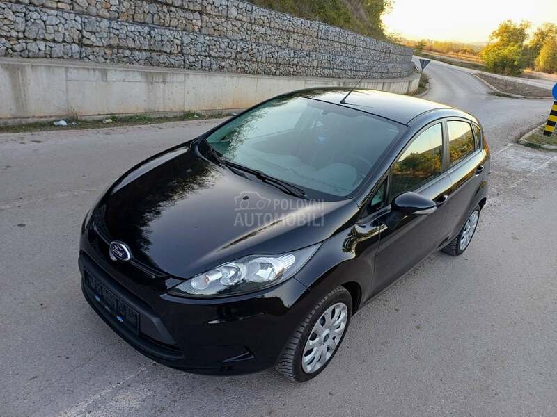 Ford Fiesta 1.25i TREND CH