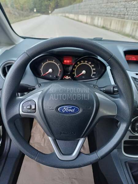 Ford Fiesta 1.25i TREND CH
