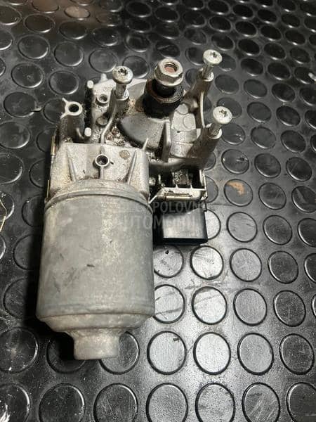 motoric brisaca prednji  Q3