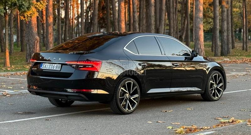 Škoda Superb 