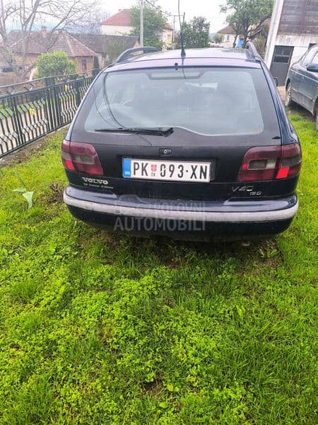 Volvo V40 