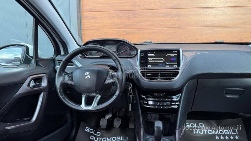 Peugeot 2008 1.2 VTi Allure