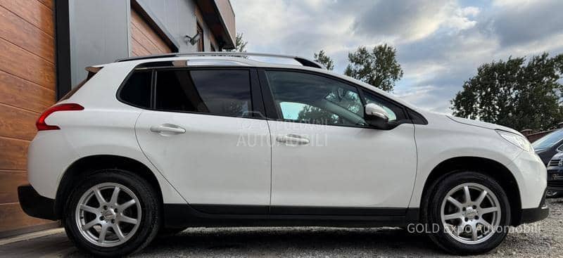 Peugeot 2008 1.2 VTi Allure